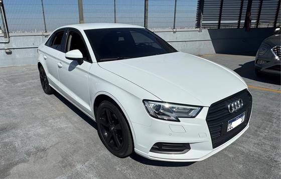 AUDI A3 1.4 TFSI SEDAN AMBIENTE 16V FLEX 4P TIPTRONIC AUDI A3 1.4 TFSI SEDAN AMBIENTE 16V FLEX 4P TIPTRONIC